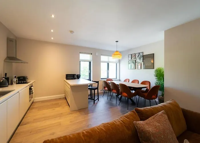 Riverside - Luxury 1 *